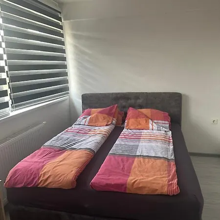 H Apartment *